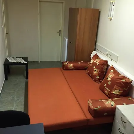 Cheep&free On The Ground Floor And Pets Friendly Lägenhet *