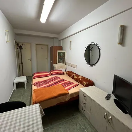 On The Ground Floor Near Arena 8888 And Med Hospital Apartmán *